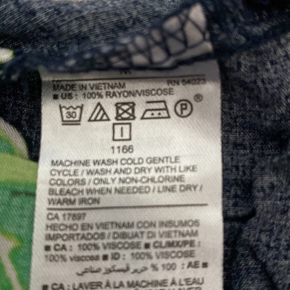 Old navy jungle print blouse size M - Picture 5 of 5